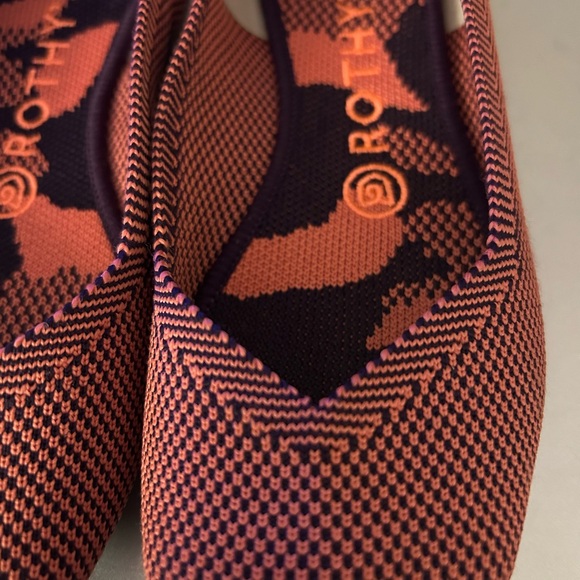 Rothy’s The Point Rose Pink Blue Ballet Flat Shoes Size 7.5 Great Condition - Picture 3 of 9